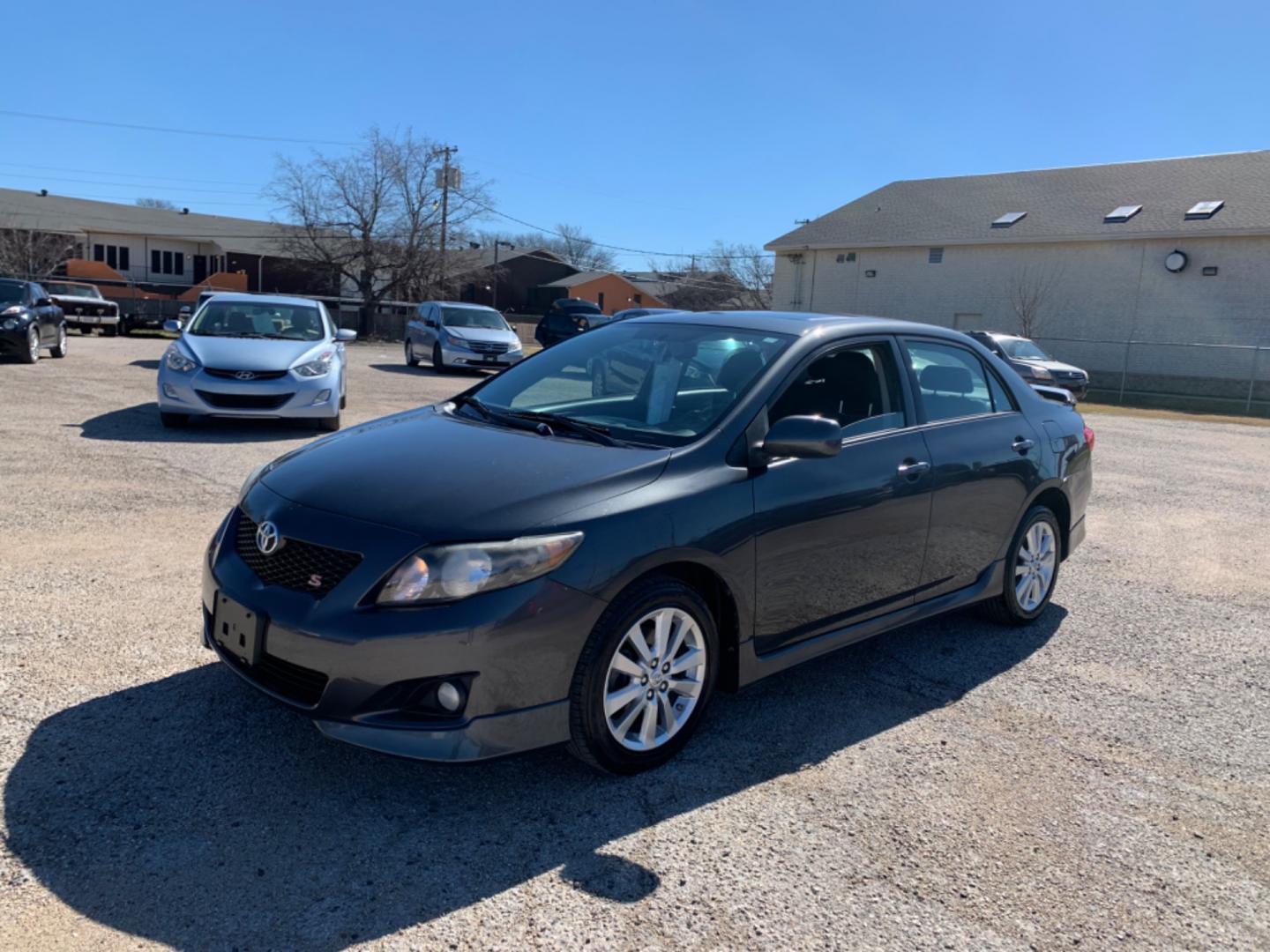 2009 Gray /Black Toyota Corolla S (1NXBU40E49Z) with an 1.8L L4 DOHC 16V engine, AUTOMATIC transmission, located at 1830 North Belt Line Road, Irving, TX, 75061, (469) 524-0199, 32.834373, -96.993584 - Photo#2